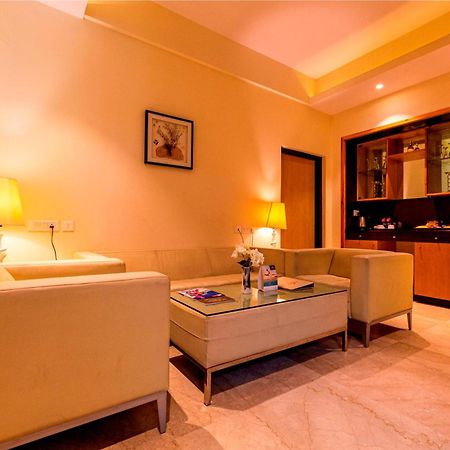 Hotel Ramada Neemrana Extérieur photo