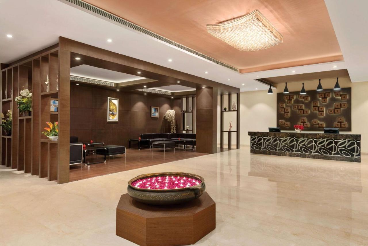 Hotel Ramada Neemrana Extérieur photo