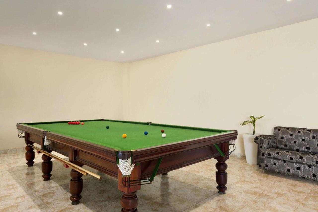 Hotel Ramada Neemrana Extérieur photo